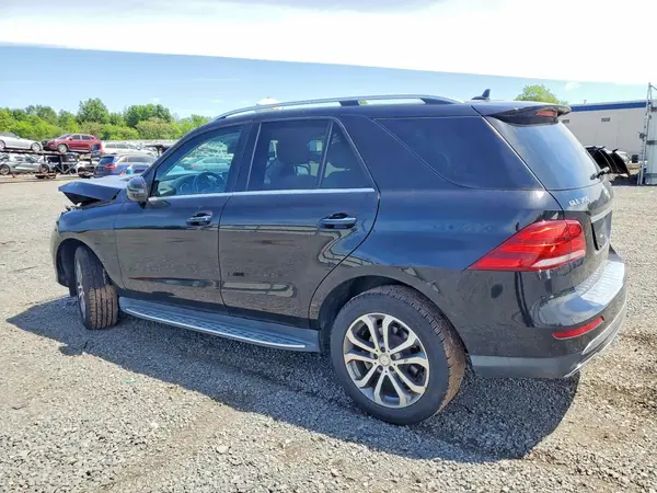 4JGDA5HB2HA829266 2017 MERCEDES-BENZ GLE - Image 2