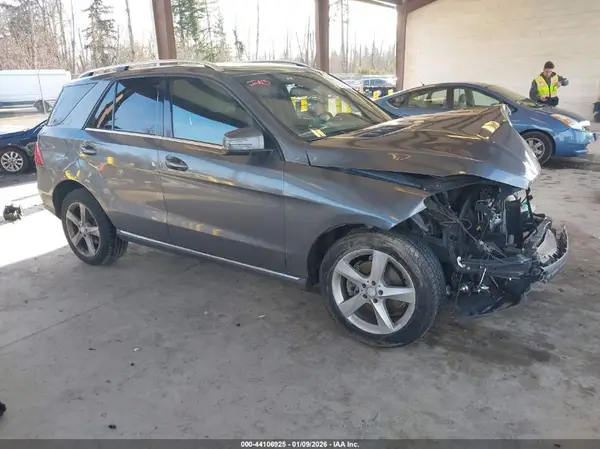 4JGDA5HB2HA843989 2017 MERCEDES-BENZ GLE - Image 1