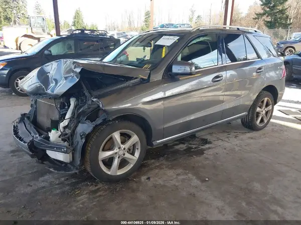 4JGDA5HB2HA843989 2017 MERCEDES-BENZ GLE - Image 2