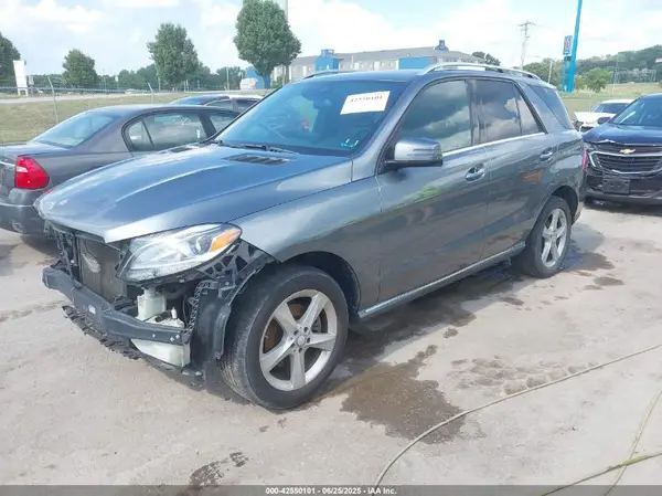 4JGDA5HB2HA880461 2017 MERCEDES-BENZ GLE - Image 2