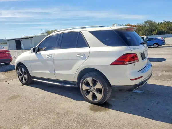 4JGDA5HB2HA883764 2017 MERCEDES-BENZ GLE - Image 2