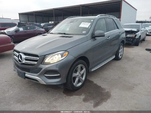 4JGDA5HB2HA887720 2017 MERCEDES-BENZ GLE - Image 2