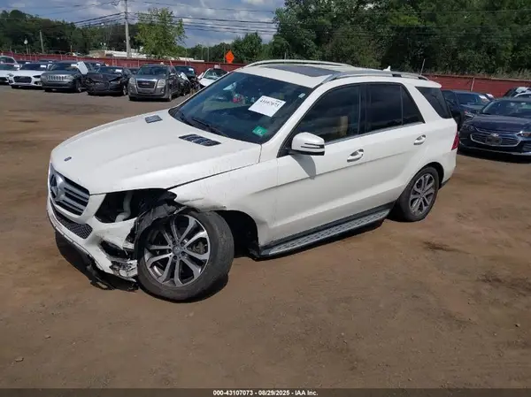4JGDA5HB2HA893159 2017 MERCEDES-BENZ GLE - Image 2