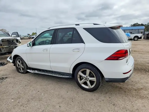 4JGDA5HB2HA929089 2017 MERCEDES-BENZ GLE - Image 2