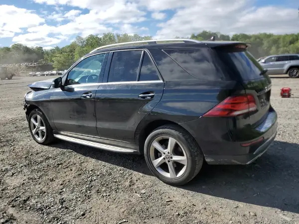 4JGDA5HB2HA940318 2017 MERCEDES-BENZ GLE - Image 2