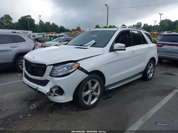 4JGDA5HB2JB009186 2018 MERCEDES-BENZ GLE - Image 2
