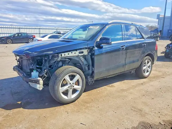 4JGDA5HB2JB033598 2018 MERCEDES-BENZ GLE - Image 1
