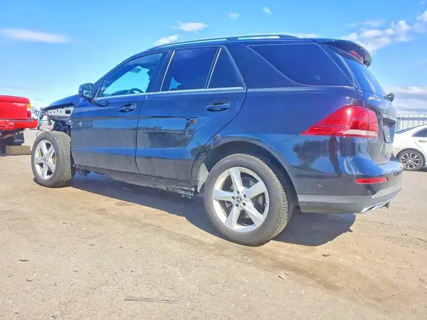 4JGDA5HB2JB033598 2018 MERCEDES-BENZ GLE - Image 2