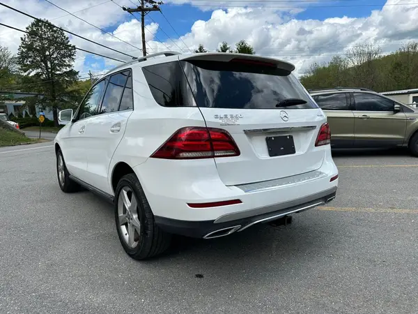 4JGDA5HB2JB036985 2018 MERCEDES-BENZ GLE - Image 2