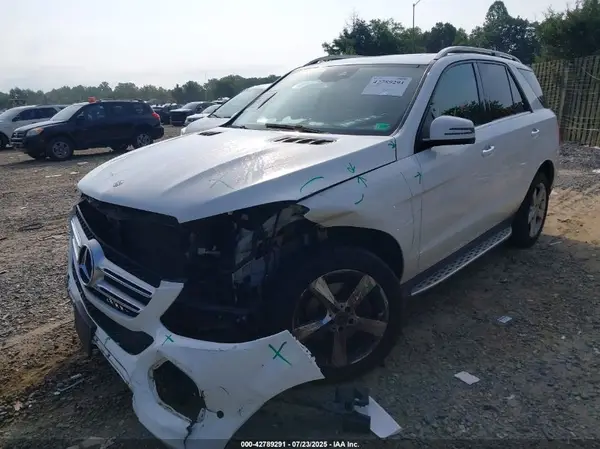4JGDA5HB2JB039384 2018 MERCEDES-BENZ GLE - Image 2