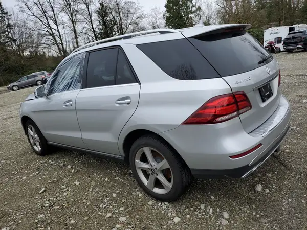 4JGDA5HB2JB050580 2018 MERCEDES-BENZ GLE - Image 2