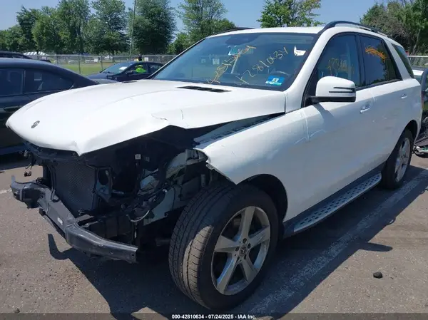 4JGDA5HB2JB074541 2018 MERCEDES-BENZ GLE - Image 2
