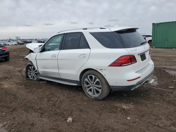 4JGDA5HB2JB076077 2018 MERCEDES-BENZ GLE - Image 2