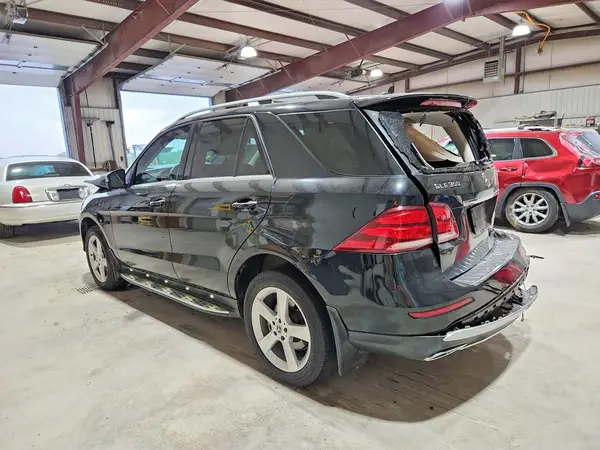 4JGDA5HB2JB119834 2018 MERCEDES-BENZ GLE - Image 2