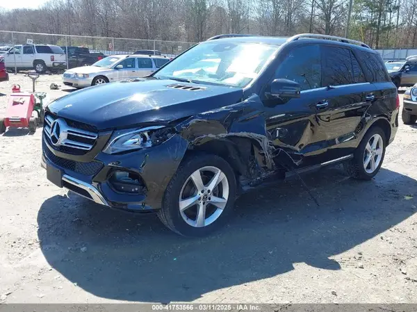 4JGDA5HB2JB124709 2018 MERCEDES-BENZ GLE - Image 2