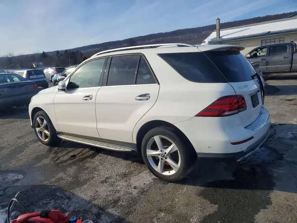 4JGDA5HB2JB151084 2018 MERCEDES-BENZ GLE - Image 2