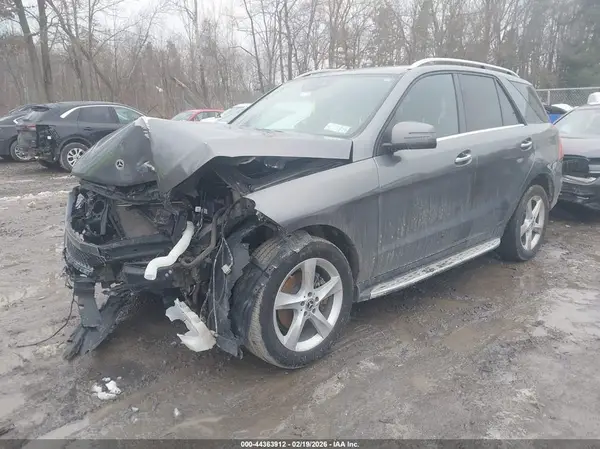 4JGDA5HB2JB165552 2018 MERCEDES-BENZ GLE - Image 2
