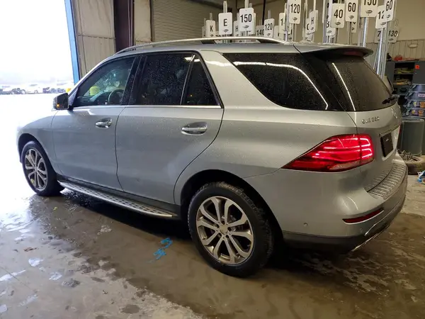 4JGDA5HB3GA704520 2016 MERCEDES-BENZ GLE - Image 2