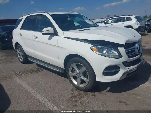 4JGDA5HB3GA744385 2016 MERCEDES-BENZ GLE - Image 1