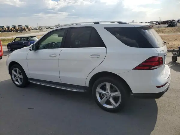 4JGDA5HB3GA744502 2016 MERCEDES-BENZ GLE - Image 2