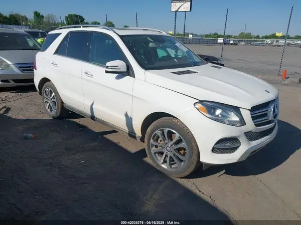 4JGDA5HB3GA766144 2016 MERCEDES-BENZ GLE - Image 1