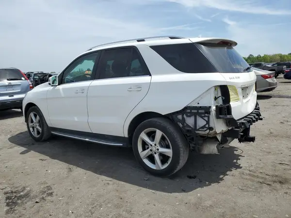 4JGDA5HB3GA792016 2016 MERCEDES-BENZ GLE - Image 2