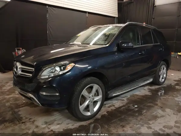 4JGDA5HB3GA808683 2016 MERCEDES-BENZ GLE - Image 2