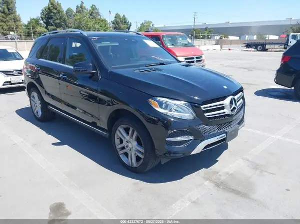 4JGDA5HB3HA823802 2017 MERCEDES-BENZ GLE - Image 1