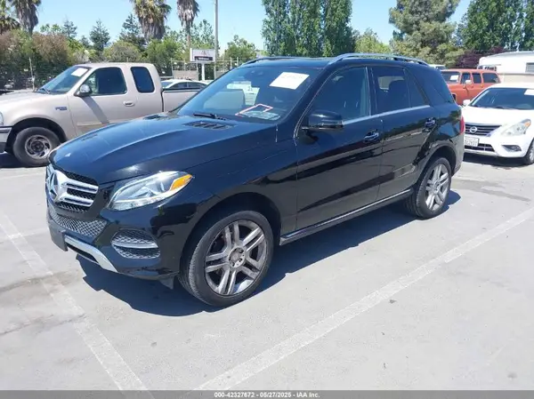 4JGDA5HB3HA823802 2017 MERCEDES-BENZ GLE - Image 2