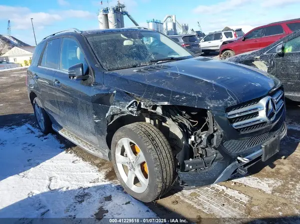 4JGDA5HB3HA831754 2017 MERCEDES-BENZ GLE - Image 1