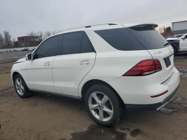 4JGDA5HB3HA924970 2017 MERCEDES-BENZ GLE - Image 2
