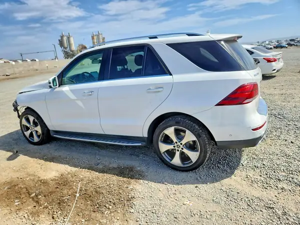 4JGDA5HB3HA969388 2017 MERCEDES-BENZ GLE - Image 2