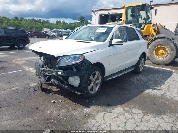 4JGDA5HB3JB041614 2018 MERCEDES-BENZ GLE - Image 2
