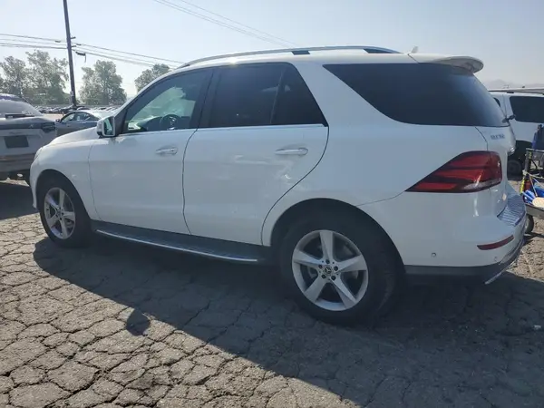 4JGDA5HB3JB060972 2018 MERCEDES-BENZ GLE - Image 2