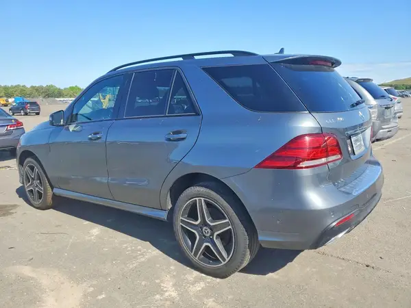 4JGDA5HB3JB071230 2018 MERCEDES-BENZ GLE - Image 2
