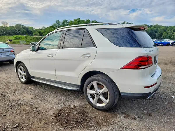 4JGDA5HB3JB075181 2018 MERCEDES-BENZ GLE - Image 2