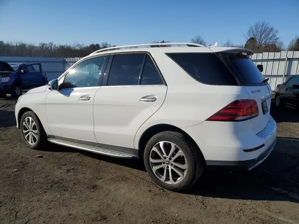 4JGDA5HB3JB076895 2018 MERCEDES-BENZ GLE - Image 2