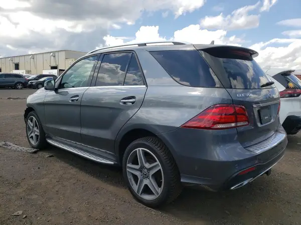 4JGDA5HB3JB078145 2018 MERCEDES-BENZ GLE - Image 2