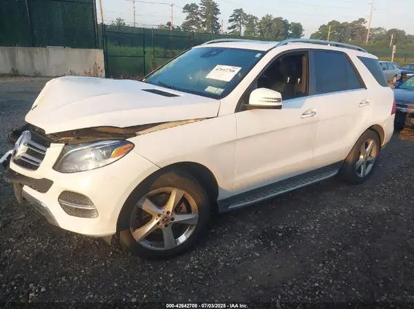 4JGDA5HB3JB159999 2018 MERCEDES-BENZ GLE - Image 2