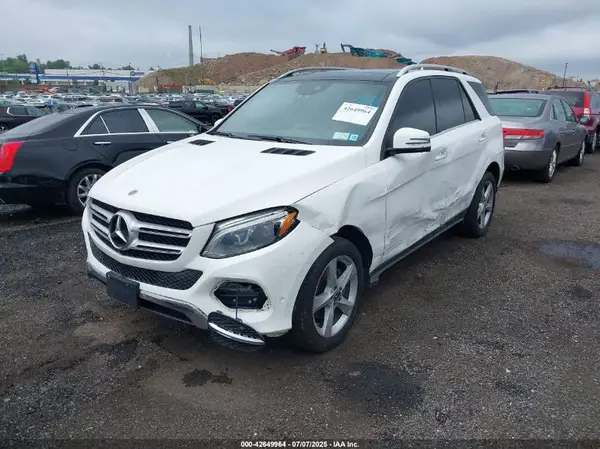 4JGDA5HB3JB185762 2018 MERCEDES-BENZ GLE - Image 2