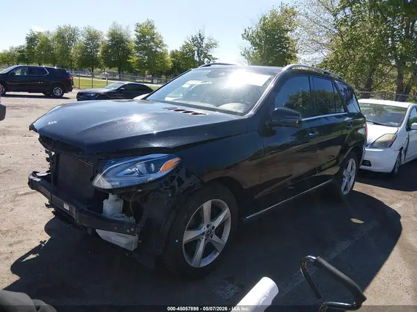 4JGDA5HB3JB196471 2018 MERCEDES-BENZ GLE - Image 2