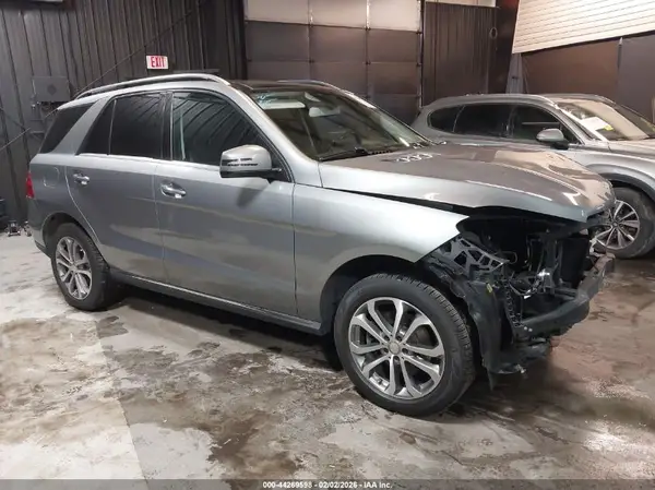 4JGDA5HB4GA622943 2016 MERCEDES-BENZ GLE - Image 1
