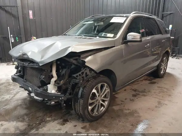 4JGDA5HB4GA622943 2016 MERCEDES-BENZ GLE - Image 2
