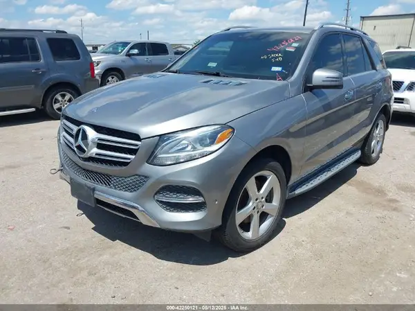 4JGDA5HB4GA652637 2016 MERCEDES-BENZ GLE - Image 2
