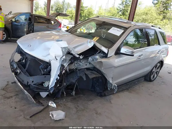 4JGDA5HB4GA662228 2016 MERCEDES-BENZ GLE - Image 2