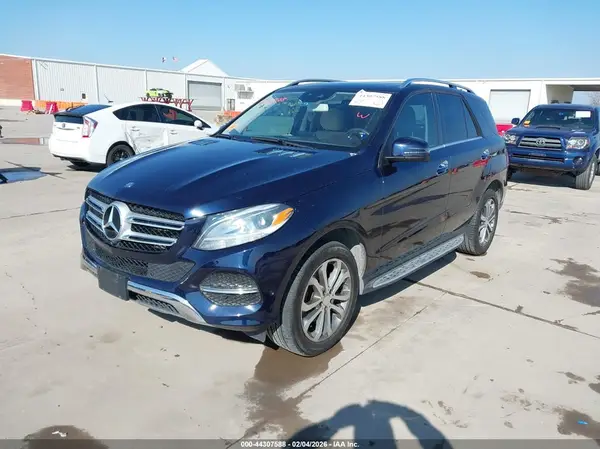 4JGDA5HB4GA664545 2016 MERCEDES-BENZ GLE - Image 2