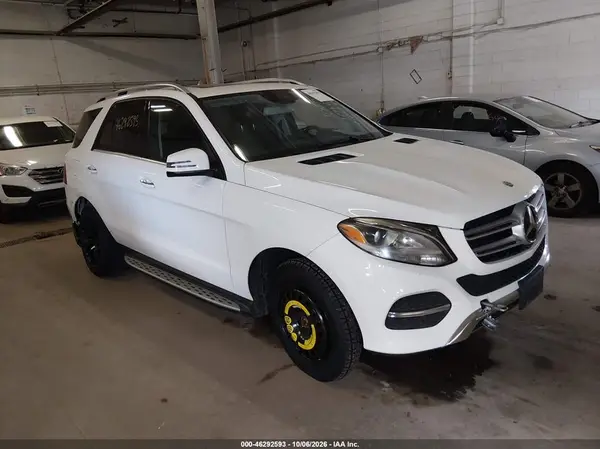 4JGDA5HB4GA687369 2016 MERCEDES-BENZ GLE - Image 1