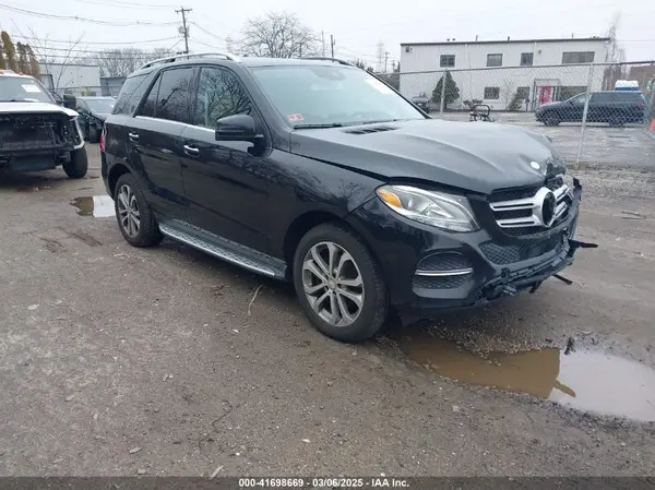 4JGDA5HB4GA711444 2016 MERCEDES-BENZ GLE - Image 1