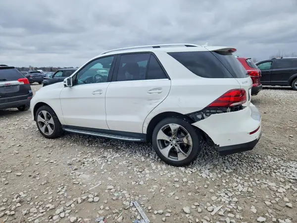 4JGDA5HB4GA755671 2016 MERCEDES-BENZ GLE - Image 2