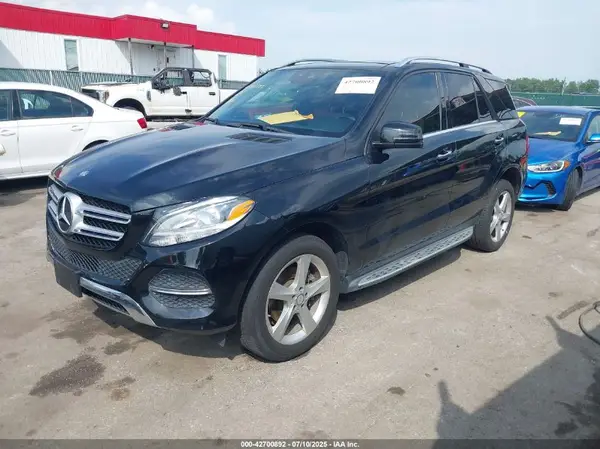 4JGDA5HB4GA793532 2016 MERCEDES-BENZ GLE - Image 2